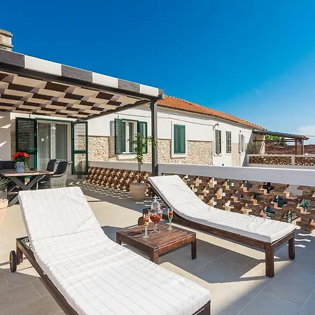 公寓 Fontana 扎达尔